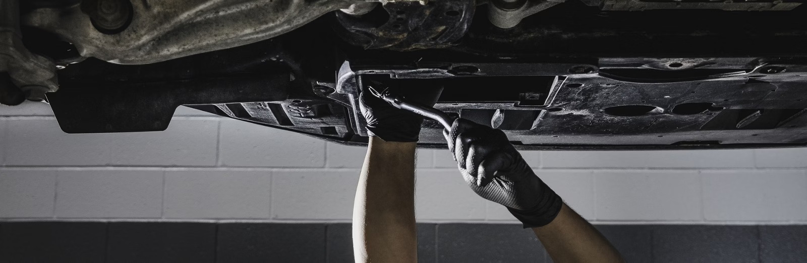 imgi_45_lexus-precision-service-hero-2-x